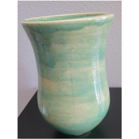 VTG MCM Light Green Studio Glazed Pottery Vase 8 inches Tall - Picture 4 of 8